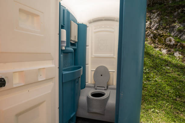 Best Portable toilet rental cost  in Winthrop, MN